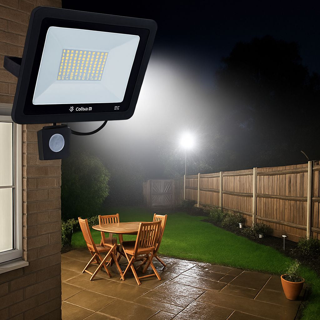 Foco Led Exterior Con Sensor Movimiento 150w Ip66 Resistente Negro Blanco Frío